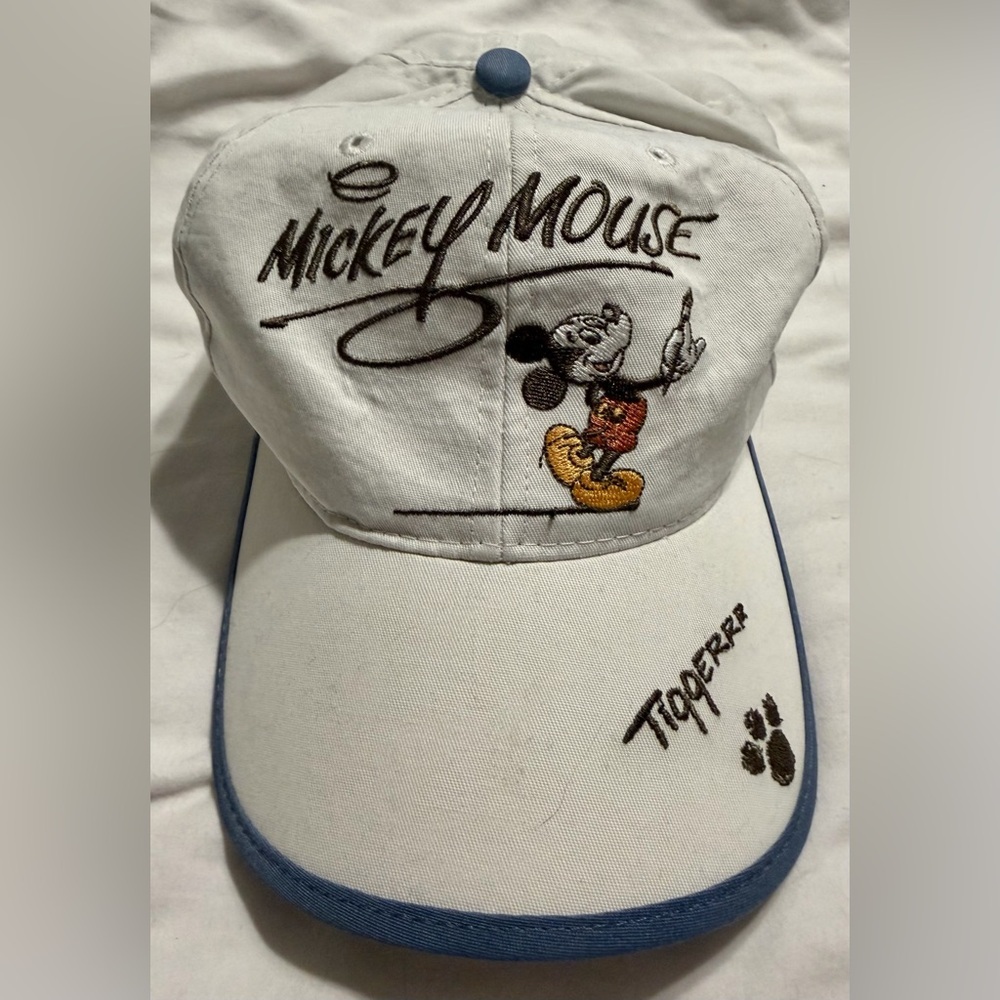 Disney Mickey Mouse Baseball Cap Pluto Goofy Minnie Mouse White